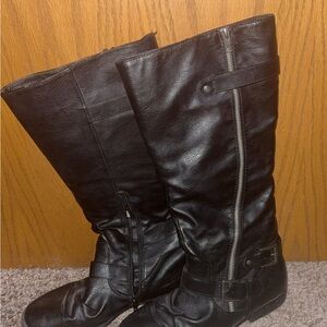 Black Women's Knee-High Boots